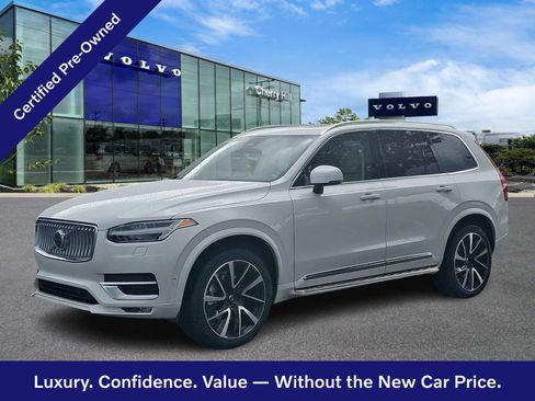 Certified 2024 Volvo XC90 B6 Plus AWD/4WD image 3