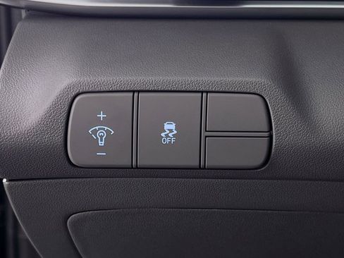 Used 2025 Hyundai Elantra Sport image 29