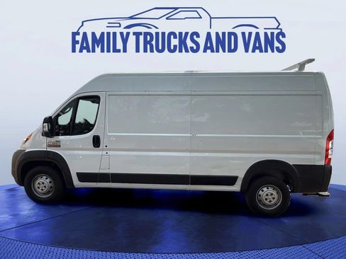 Used 2022 RAM ProMaster 2500 FWD image 2
