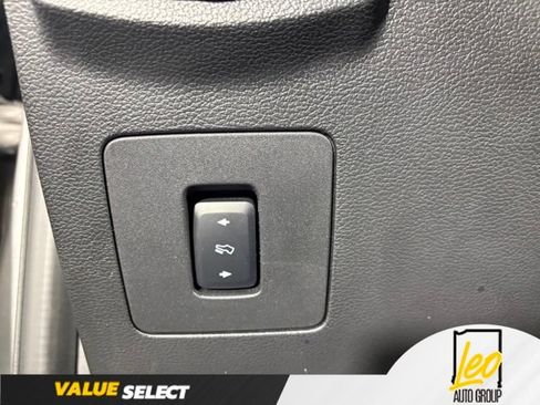Used 2017 Ford F150 Lariat w/ Equipment Group 502A Luxury AWD/4WD image 17