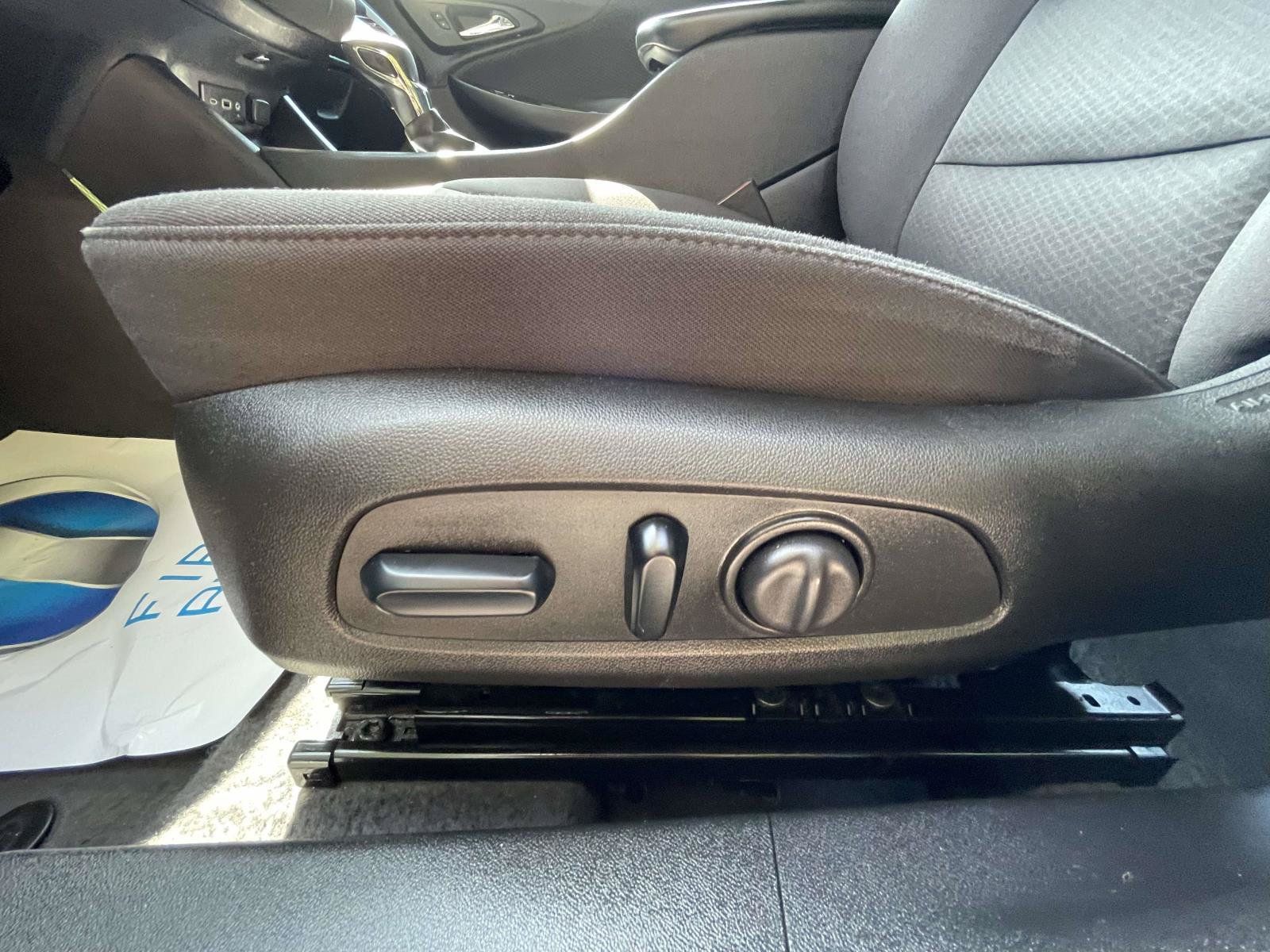 Used 2023 Chevrolet Malibu LT FWD image 15