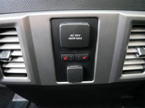 Used 2016 Ford F150 Platinum w/ Equipment Group 701A Luxury image 11