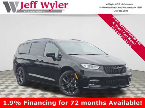 New 2026 Chrysler Pacifica Limited w/ S Appearance Package image 1
