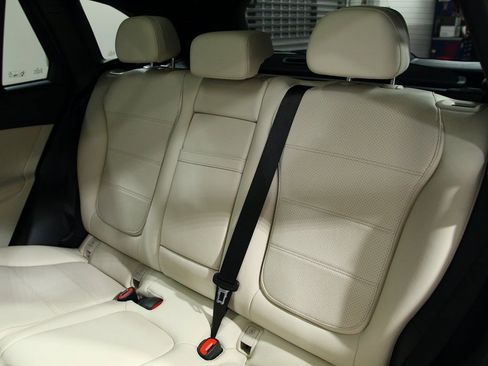 Certified 2023 Mercedes-Benz GLC 300 4MATIC image 29