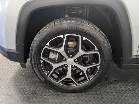 Used 2024 Jeep Compass Limited image 7