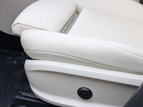 Certified 2026 Mercedes-Benz GLB 250 image 4