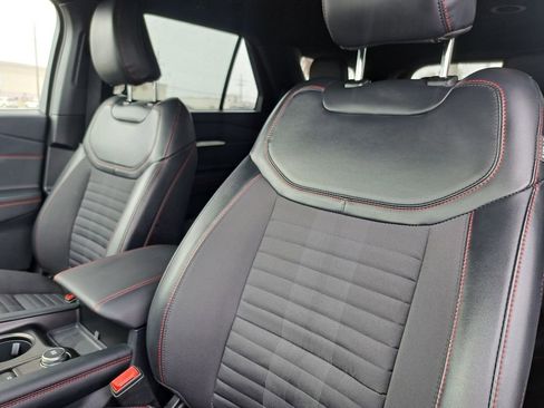 Used 2025 Ford Explorer ST-Line image 22