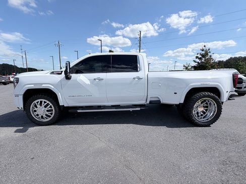 Used 2025 GMC Sierra 3500 Denali w/ Denali Reserve Package AWD/4WD image 5