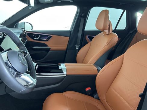 Certified 2025 Mercedes-Benz GLC 300 4MATIC image 3