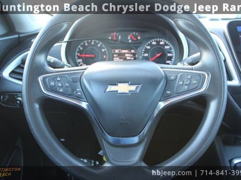 Used 2023 Chevrolet Malibu LT image 14