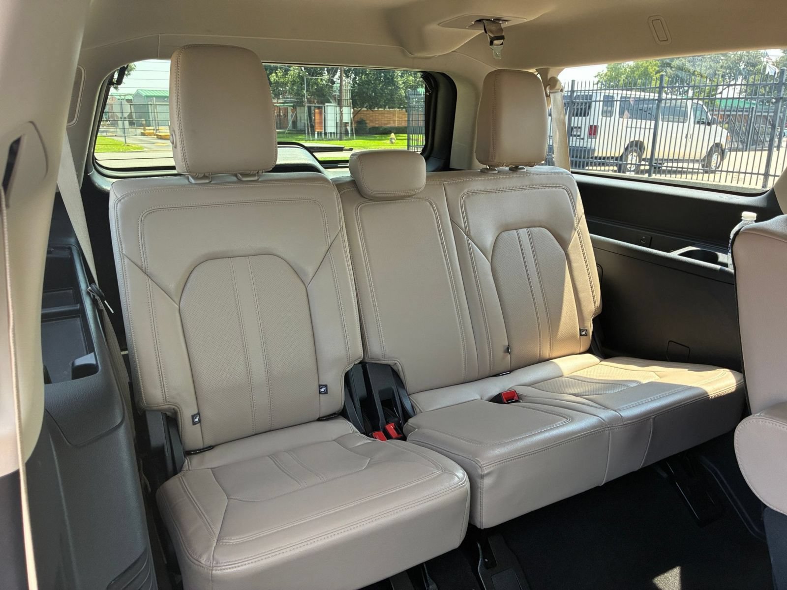 Used 2024 Ford Expedition Max Limited RWD image 32