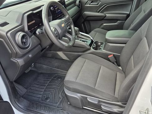 Certified 2026 Chevrolet Colorado W/T w/ WT Custom Package RWD image 9