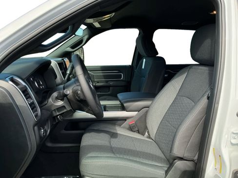 New 2026 RAM 2500 Big Horn AWD/4WD image 9