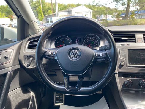 Used 2017 Volkswagen Golf Alltrack S AWD/4WD image 15