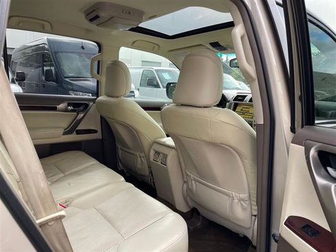 Used 2011 Lexus GX 460 image 78