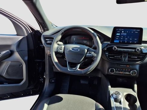 Used 2025 Ford Escape ST-Line AWD/4WD image 14