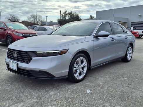 Certified 2025 Honda Accord LX image 20