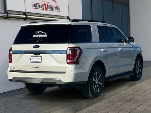 Used 2019 Ford Expedition XLT image 4