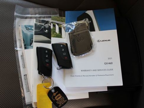 Used 2021 Lexus GX 460 Premium w/ Premium Package image 38