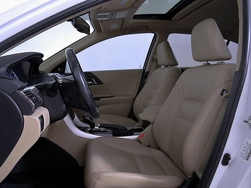 Used 2017 Honda Accord EX-L image 14