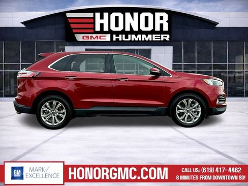 Used 2024 Ford Edge Titanium image 2