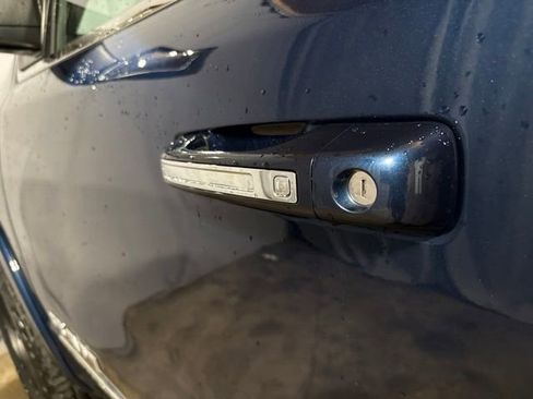 Used 2020 RAM 1500 Limited AWD/4WD image 11
