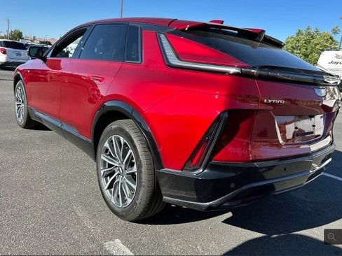 Used 2024 Cadillac Lyriq Sport w/ LPO, Floor Liner Package AWD/4WD image 3