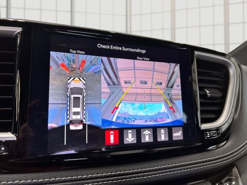 New 2026 Chrysler Pacifica Select image 26