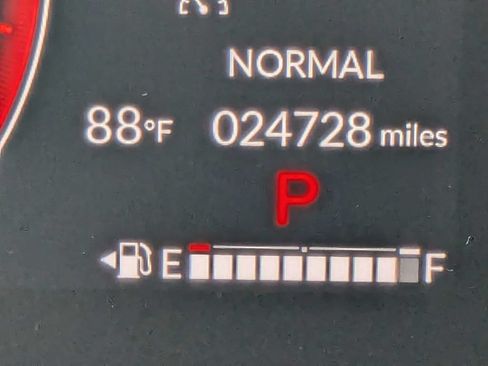 Used 2023 Honda Pilot Touring image 32
