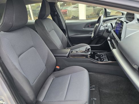 Used 2024 Toyota Prius Limited image 19