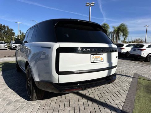 Used 2023 Land Rover Range Rover SE image 9