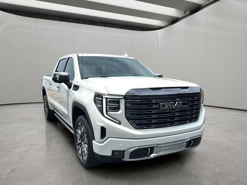 Used 2024 GMC Sierra 1500 Denali Ultimate AWD/4WD image 9