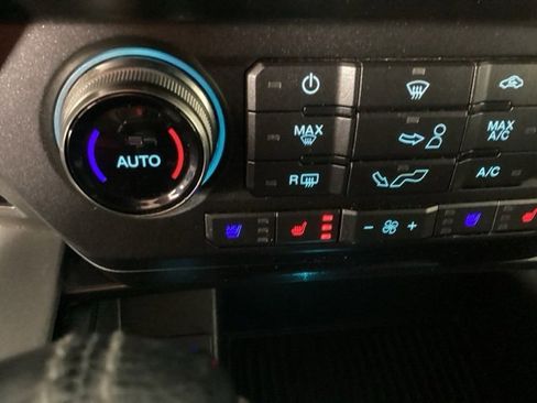 Used 2017 Ford F150 Raptor w/ Equipment Group 802A Luxury image 24