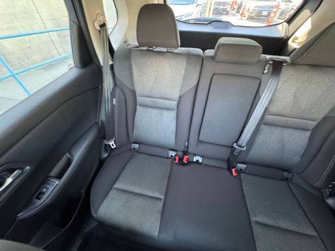 Used 2025 Nissan Rogue SV FWD image 41