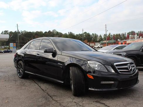 Used 2010 Mercedes-Benz E 63 AMG Sedan image 3