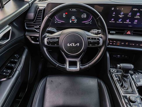 Certified 2024 Kia Sportage EX AWD/4WD image 16