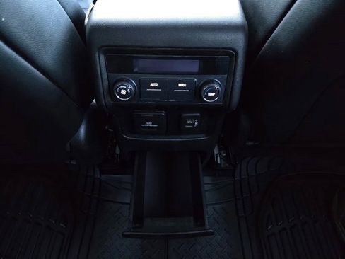 Used 2019 GMC Acadia SLT image 26