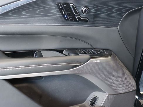 Certified 2024 Cadillac Lyriq Luxury RWD image 16
