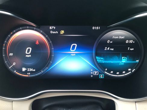 Used 2021 Mercedes-Benz GLC 300 4MATIC image 36