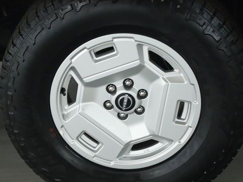 Certified 2024 Nissan Frontier SV w/ Hardbody Edition AWD/4WD image 39