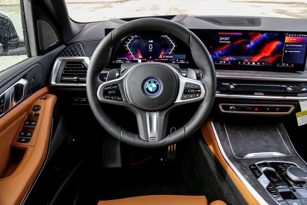 Used 2026 BMW X5 xDrive50e w/ M Sport Package AWD/4WD image 11