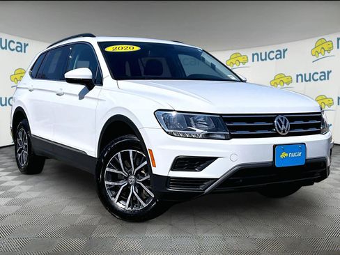 Used 2020 Volkswagen Tiguan SE image 1
