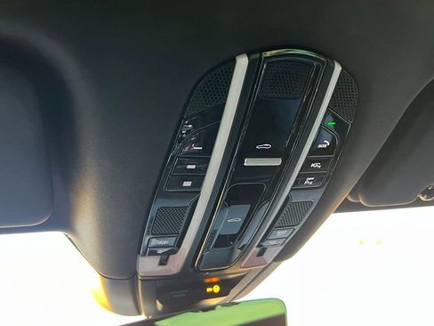 Used 2020 Porsche Cayenne S AWD/4WD image 35