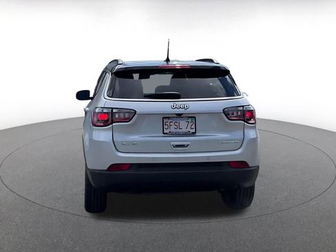 Used 2025 Jeep Compass Limited image 11