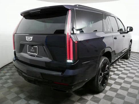 Certified 2026 Cadillac Escalade ESV Platinum Sport AWD/4WD image 3