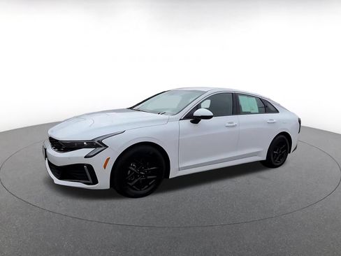 Used 2025 Kia K5 LXS FWD image 8