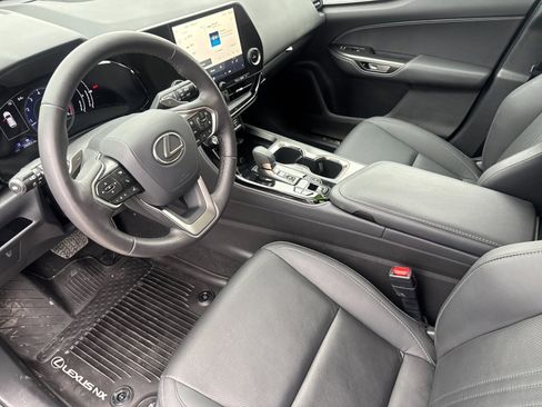 Used 2025 Lexus NX 250 250 Premium image 10
