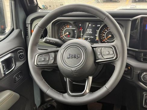 New 2026 Jeep Gladiator Mojave w/ Safety Group AWD/4WD image 9