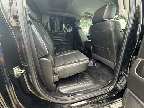 Used 2019 Chevrolet Silverado 2500 High Country w/ Duramax Plus Package AWD/4WD image 23