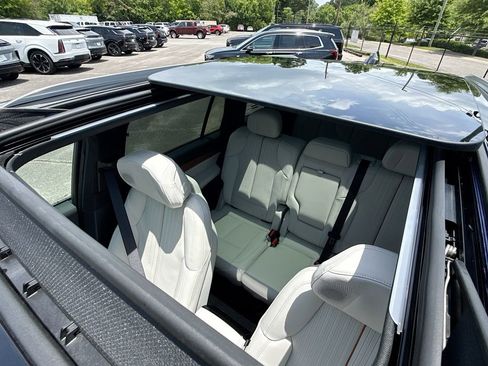 New 2026 Cadillac Vistiq Luxury image 22